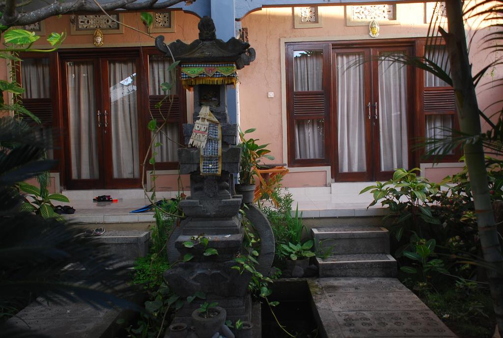 Rumahku Homestay Amed Exterior foto